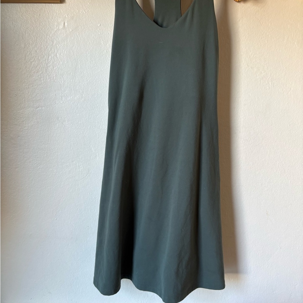 Girlfriend Collective Lola V-Nack dress - Picture 4 of 10